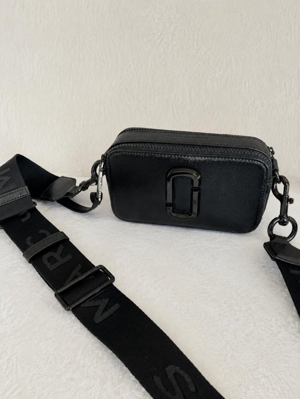 Marc Jacobs Mixed Media Crossbody Shoulder Bag - Picture 6 of 6